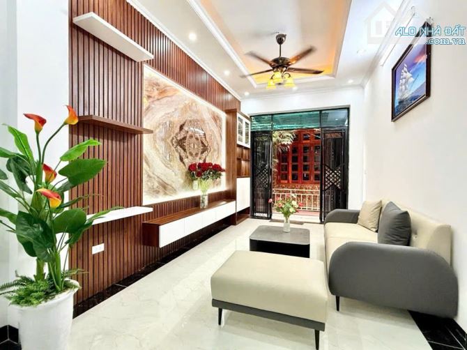 Minh Khai - 5 tầng thang máy, ngõ siêu rộng, siêu thoáng, 20m ra phố.