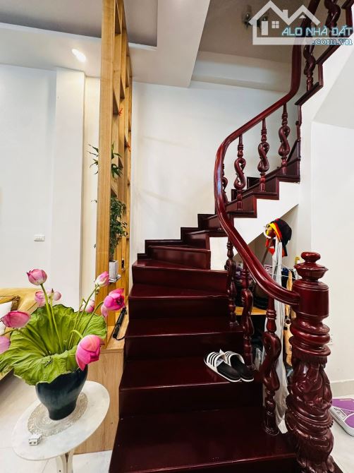 Nhà Phố Giảng Võ - 4 Tầng - 2 Mặt Thoáng. DT 47/54m - Giá Chào 12,8 tỷ - 4