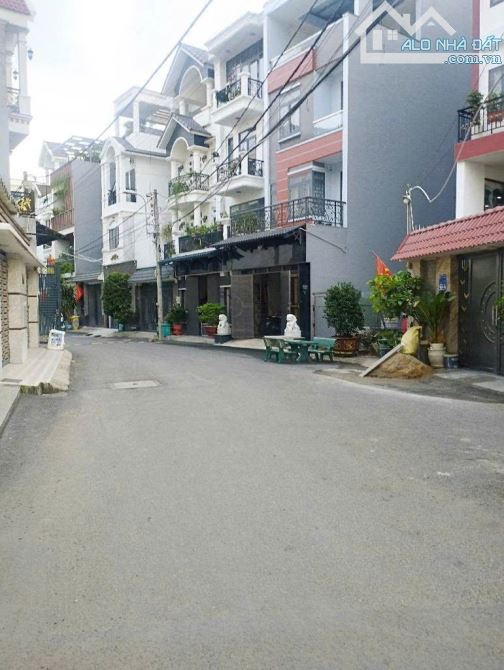 Biệt Thự 3 Tầng 145M2 ngay Khu Du Lịch Bến Xưa Thạnh Lộc Quận 12 Giá 13,790ty - 4