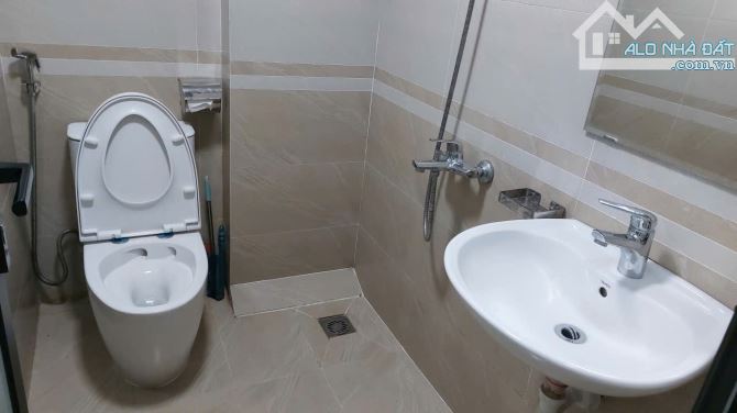 Cho thuê nhà nguyên căn tại ngách 119/38 Cổ Nhuế  , Bắc Từ Liêm , Hà Nội DT 32m x 5 tầng, - 4