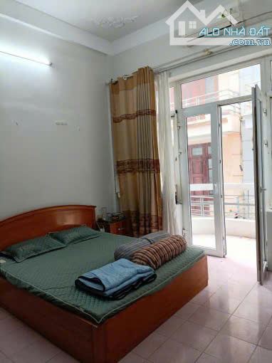 Cho thuê nhà Bạch Mai , Thanh Nhàn , Hai Bà Trưng , 5 tầng ngõ 6m , kinh doanh 13.5tr - 4