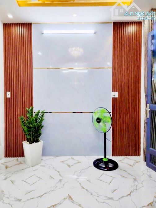 Nhà góc 2 MT Q6 – 34m2, 4 tầng, SHR – Cho thuê 10tr/tháng, chỉ 4.95 tỷ - 5