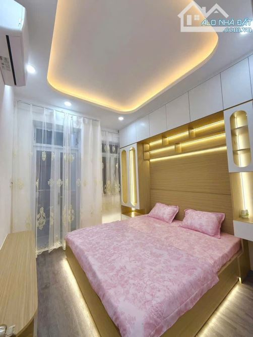 Bán nhà Full nội thất hẻm xe hơi Huỳnh Tấn Phát, Nhà bè, Dt 3,2x14m, 3 lầu. Giá 2,55 tỷ - 5