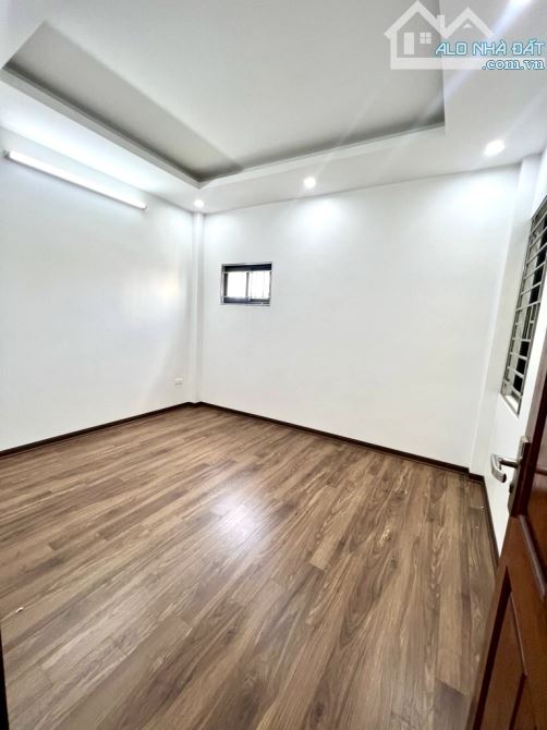 Bán nhà đẹp 5 tầng - ngõ nông gần phố Thạch bàn 40 m2 giá 7,8 tỷ - 5