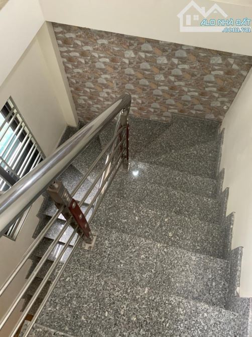 Nhà 4 tầng mới đẹp - ngõ rộng - gần phố Phúc Lợi - SDCC - 5,2 tỷ có bớt - 5