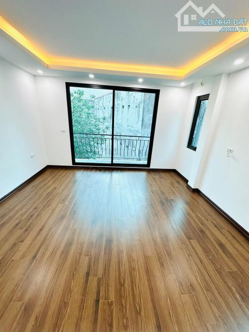 NHÀ PHẠM VĂN ĐỒNG 40M*5T*MT 3.6M - 9.7 TỶ, Ô TÔ ĐỖ CỬA, 10M ÔTÔ TRÁNH, Ở & KINH DOANH ĐỈNH - 5
