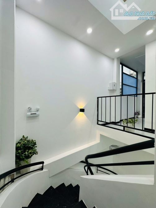 BÁN TOÀ NHÀ 3 TẦNG 128M2 17PN DÒNG TIỀN GẦN 100tr/THÁNG TT GÒ VẤP NHỈNH 16 TỶ - 5