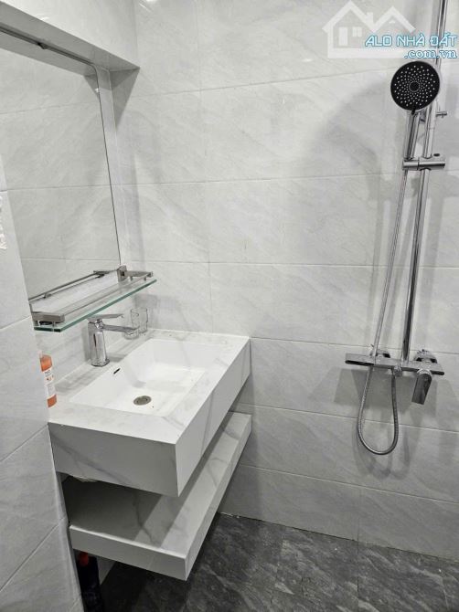 Cho thuê nhà riêng đủ tiện nghi phố Bà Triệu, sát VinCom - 5