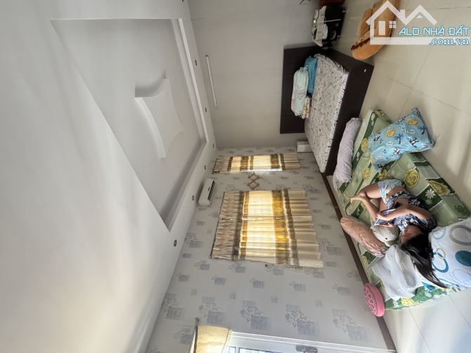 BÁN NHÀ Đ.LÃ XUÂN OAI,TĂNG NHƠN PHÚ A,3 TẦNG,DT 156M,7PN, Giá Chỉ 14 tỷ X - 5