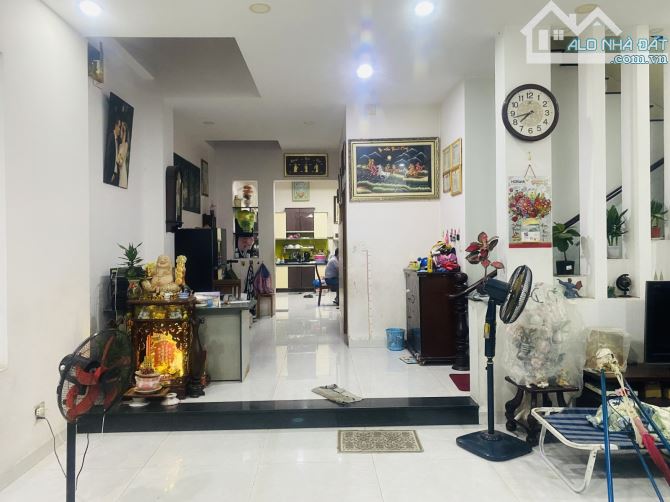 BÁN BIỆT THỰ SÂN VƯỜN – NGUYỄN VĂN QUỲ - Quận 7 – 322m2, 2 Tầng, 20 tỷ - 5