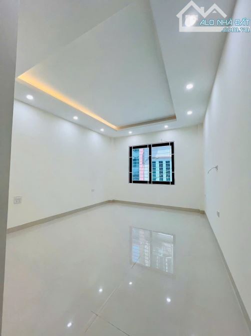 BÁN NHÀ PHỐ PHÚ DIỄN, BẮC TỪ LIÊM - 35M², 6 TẦNG, 3.5M MẶT TIỀN - 8 TỶ - Ô TÔ 4 CHỖ ĐỖ CỬA - 5