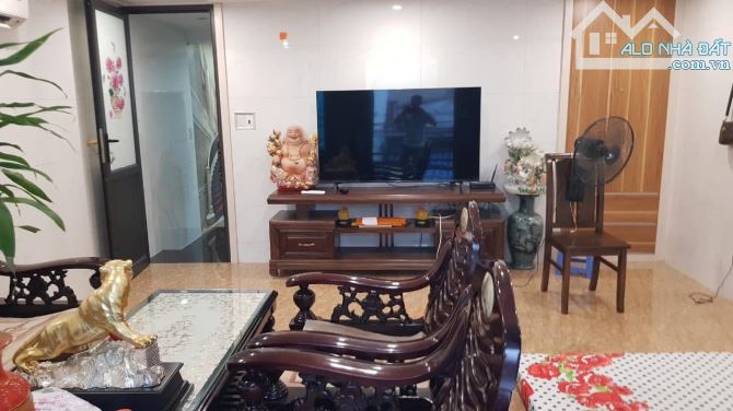 💎 Nhà 3 tầng lô góc – Mặt đường Dư Hàng sầm uất – Dư Hàng, Lê Chân – Giá 10.5 tỷ - 5