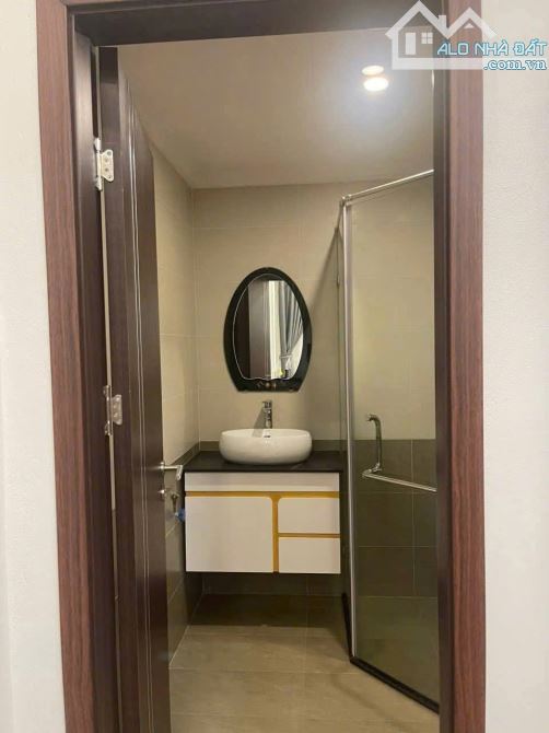 Bán nhà phân lô, vỉa hè Văn Quán 50m2 5 tầng, gần hồ Văn quán. Giá 13,7 tỷ - 5