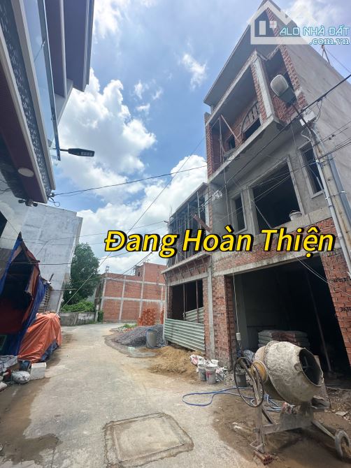 CHỦ GỞI BÁN NHÀ 1 TRỆT 2 LẦU 3 TẤM ĐÚC THUỘC KDC HOÀNG MINH CHÁNH P. HOÁ AN. GIÁ 4,7 TỶ - 5