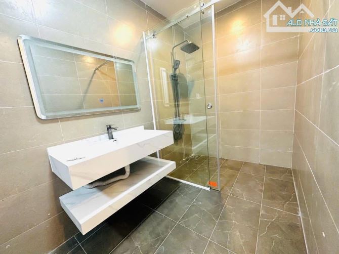 5M Ra Ô Tô Đội Cấn, Nhà Đẹp Dân Xây, Full Nội Thất 36m2*5T MT 4.2m Chào 8.5 Tỷ - 5