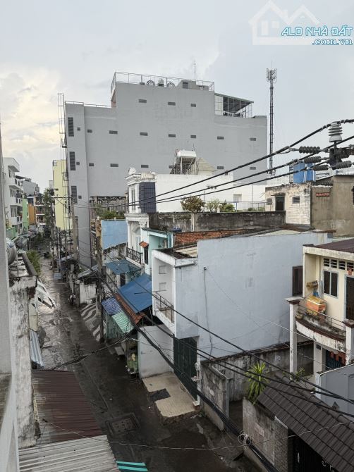 Bán nhà trịnh đình trọng, 68m2 - 4 tầng 4,5 x 17 Hxh đỗ cửa 6 tỷ 9 - 5