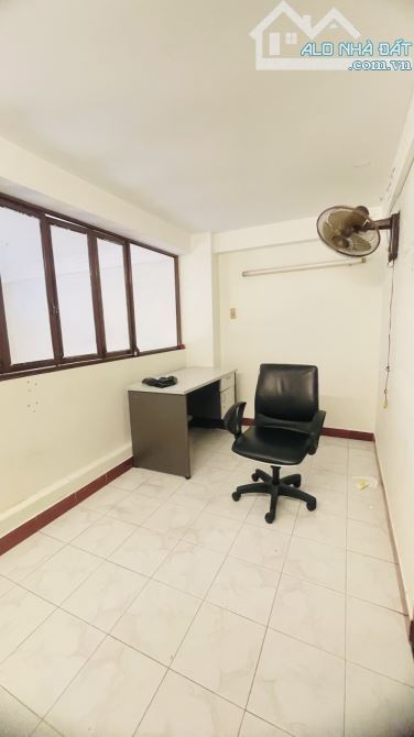 Bán nhà Q3 - Hẻm nhựa 6m - 5 tầng - 6