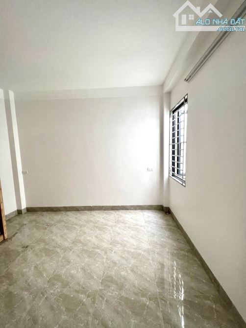 Bán nhà đẹp 5 tầng - ngõ nông gần phố Thạch bàn 40 m2 giá 7,8 tỷ - 6