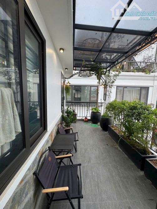 Bán nhà Ngọc Lâm,gara ô tô,thang máy,DT 52m2,Mt 6,4m. Giá 18 tỷ - 6