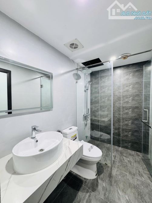 CHÍNH CHỦ BÁN GẤP - KHU VIP XUÂN ĐỈNH -  NGÕ THÔNG - Ô TÔ CHẠY VÒNG - SỔ NỞ HẬU - 70M2*4T - 6