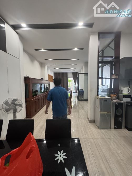 Bán biệt thự Bình Thạnh - 126m2 - 4 tầng - ngang hiếm 7m - kinh doanh - 6
