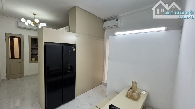SIÊU ĐẸP Ở LUÔN ( Ảnh Thật 100%)- Căn Hộ Tập Thể Phố Lý Thường Kiệt - Căn Góc 80M2 - Full - 6