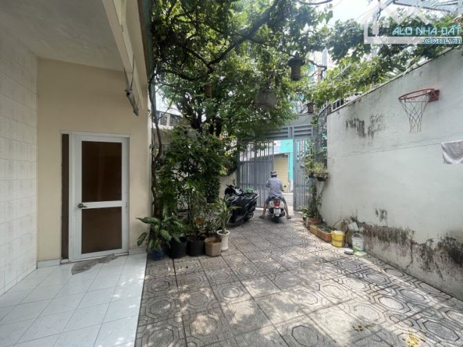 Bán Nhà Hiệp Phú Hẻm Xe Hơi 203m2 Ngang Khủng 10m Chưa Qua Đầu Tư Giá 13.5 Tỷ - 6
