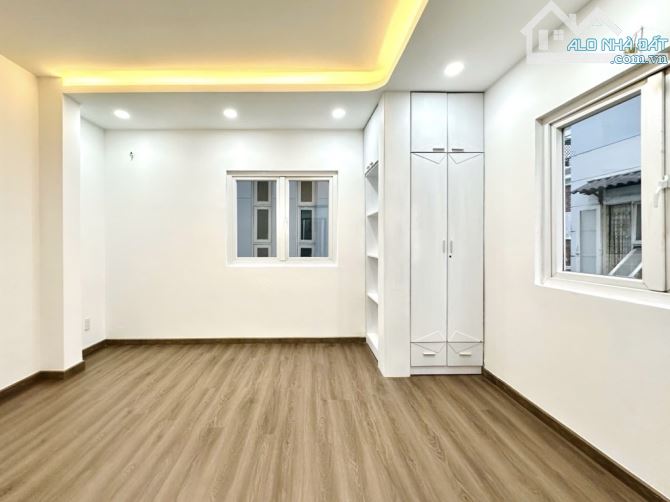 HXH NGAY NGUYỄN VĂN TRỖI - 60M2 SỔ A4 - TRỆT 3 LẦU 4PN BTCT - LÔ GÓC - TẶNG FULL NT - GIÁ - 6