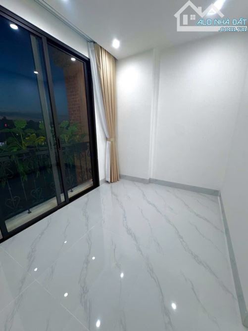 NHÀ ĐẸP 3 TẦNG KIỆT OTO TRẦN XUÂN LÊ FULNT - 6