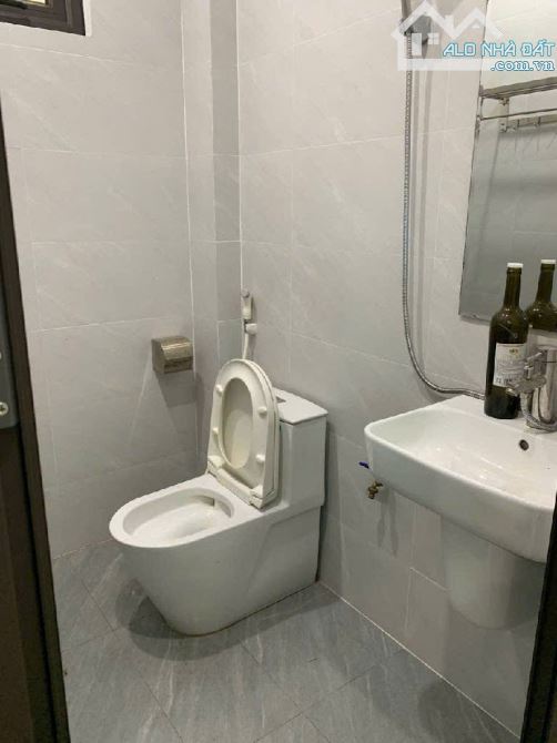 Bán gấp nhà 5 tầng, mặt tiền 5m, đường ô tô tránh, kinh doanh, full công năng, DT 42m2 - 6