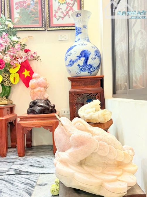 Bán liền kề Văn Quán đường Nguyễn Khuyến,gần hồ Văn Quán, tiện kinh doanh 100m 5t 25 tỷ - 6