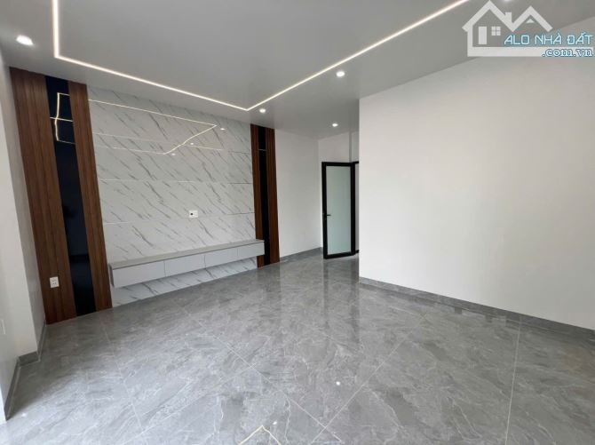 L.A.Đức- Dãy nhà 9 căn đường Nguyễn Bình Khiêm - 60-72m2 - 4 tỷ 200 - 6
