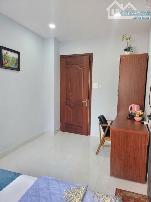 Nhà Mặt Tiền Trước Đỗ Thị Lời, Mặt Sau Hẻm CMT 8 5M Q.3 DT 70M2 5 Tầng Thang Máy - 6