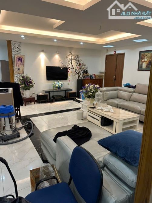 🏢 SIÊU PHẨM LÔ GÓC – SÂN VƯỜN 25M² – CC HỒ TÙNG MẬU –VIEW THOÁNG 140M² – 4PN – 9.2 TỶ - 6
