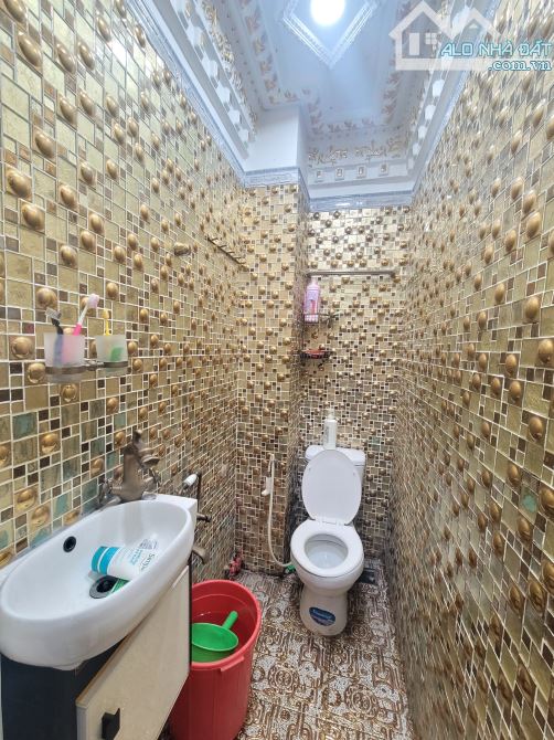 Gà đẻ trứng vàng, Biệt thự dát vàng, 5 tầng, 11 phòng, 99m2, Quận 6, 9 tỷ - 7