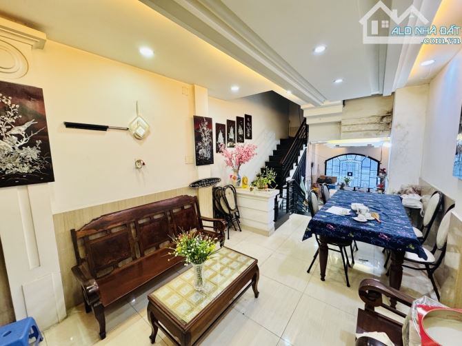Bán nhà khu vip Q3 - hẻm nhựa kinh doanh - 7 tầng - 7