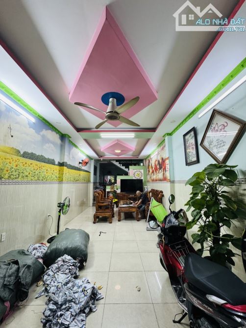 NHÀ 3 TẦNG 4PN KIÊN CỐ, (4 x 20 81m²)ĐƯỜNG 6M THÔNG🚘GIÁP AEON TÂN PHÚ 👉CHỈ 6 TỶ xx💥 - 7