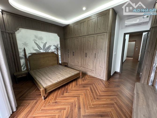 SIÊU PHẨM NGUYỄN VĂN CỪ - 6 TẦNG THANG MÁY , GARA Ô TÔ - DT 74 M2 - GIÁ 18,5 TỶ - 7