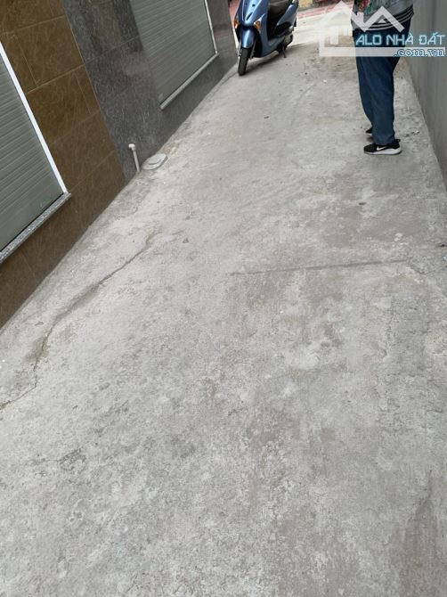 Nhà 4 tầng mới đẹp - ngõ rộng - gần phố Phúc Lợi - SDCC - 5,2 tỷ có bớt - 7