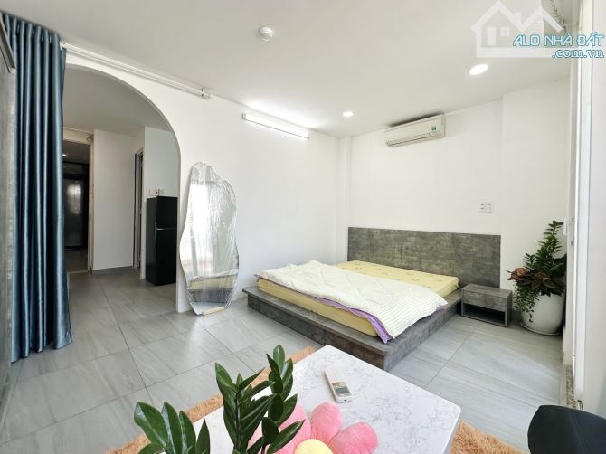 Bán nhà Phú Nhuận - hầm, 7 tầng - nở hậu - thu nhập 1.4 tỷ/năm - 7