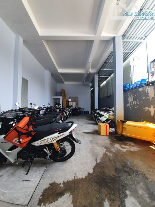 CĂN HỘ DỊCH VỤ 4 TẦNG, Đ.TL04, P.THẠNH LỘC/Q12, HẺM 5M, GIÁP QL1A, DT 194M2, CHỈ 11.9TỶ - 7