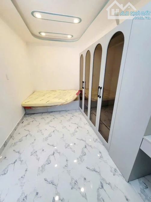 BÁN NHÀ LÊ QUANG ĐỊNH,2 TẦNG, 50M2, GIÁ 5,1 TỶ - 6