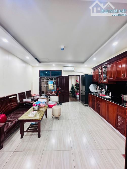 LÔ GÓC 2 THOÁNG Ô TÔ TRÁNH DOÃN KẾ THIỆN CẦU GIẤY 56/63m x 8 Tầng: 33,6 tỷ Thang máy KD - 7