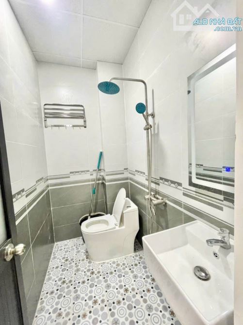 BÁN NHÀ 1 TRỆT 1 LẦU (DT: 50M2) SỔ RIÊNG THỔ CƯ 100% ĐƯỜNG OTO P. HOÁ AN. GIÁ CHỈ 2,1 TỶ - 7