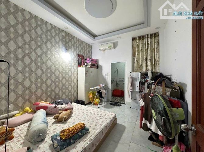 CẦN BÁN GẤP NHÀ CHÍNH CHỦ - 54m2 HẺM Ô TÔ NGỦ TRONG NHÀ -  PHAN HUY ÍCH GIÁP VỚI TRƯỜNG - 8
