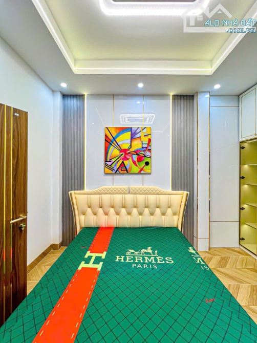 NHÀ PHỐ 1 TRỆT 2 LẦU - TRỤC CHÍNH ĐƯỜNG D1 KDC HỒNG LOAN -  ĐẬU ĐƯỢC Ô TÔ TRONG NHÀ - THÀN - 8