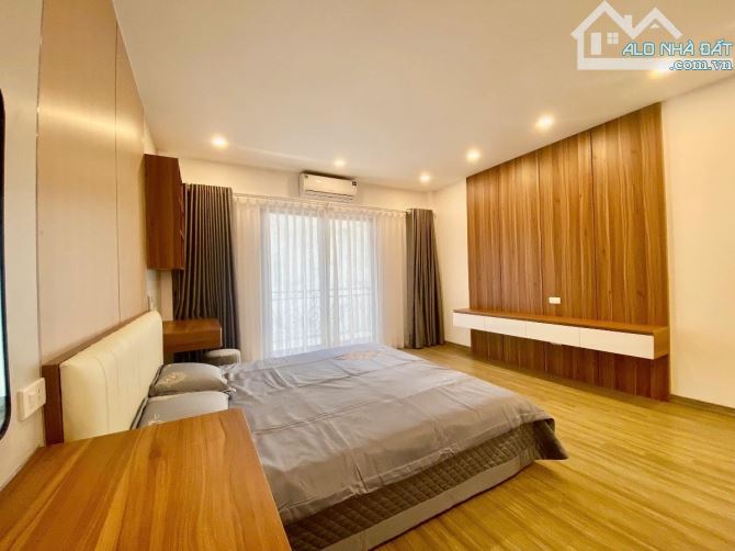 BÁN NHÀ ĐÀM QUANG TRUNG - LONG BIÊN - THANG MÁY - FUL NỘI THẤT - 48M X 6 TẦNG - MT 4.5M - 8