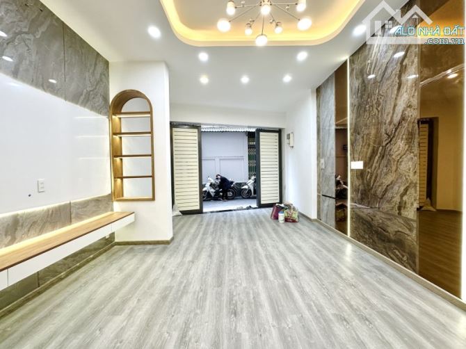 BÁN NHÀ HẺM Ô TÔ NGUYỄN ĐÌNH CHÍNH, 56M2, 3 TẦNG, BTCT, 5PN, GIÁ CHỈ 12.9 TỶ - 8