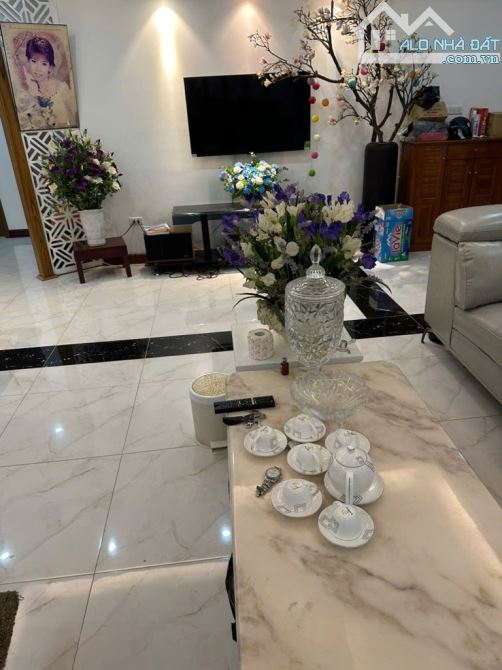 🏢 SIÊU PHẨM LÔ GÓC – SÂN VƯỜN 25M² – CC HỒ TÙNG MẬU –VIEW THOÁNG 140M² – 4PN – 9.2 TỶ - 8