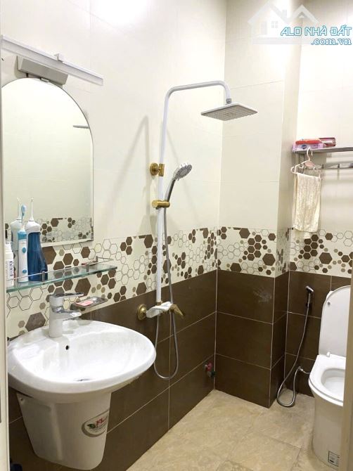 NHÀ 3 TẦNG LINH TRUNG THỦ ĐỨC -65 M2 -XE HƠI NGỦ TRONG NHÀ CHỈ 5.8TỶ - 8